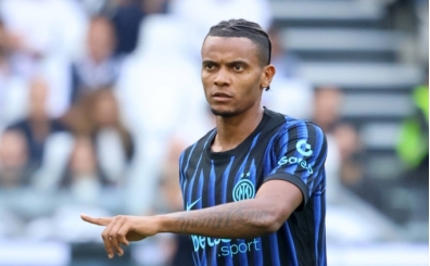 Manuel Akanji'den gelece�i hakk�nda a��klama