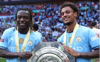 Fulham, Oscar Bobb i�in Manchester City ile anla�t�