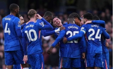 Chelsea, Brentford'u iki golle devirdi!
