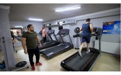 23 Nisan: Bug�n MACFit a��k m�? Spor salonlar� �al���yor mu? 