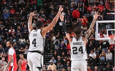 NBA'de Spurs, Clippers'i yenerek �st �ste 11. galibiyetini ald�