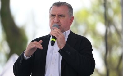 Bakan Bak'tan S�per Lig'e y�kselen Erzurumspor FK'ya tebrik