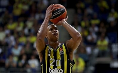 Fenerbah�e'den ayr�l�p eski tak�m�na d�n�yor!