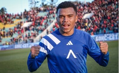 Be�ikta� Brezilyal� sol bekin pe�inde!