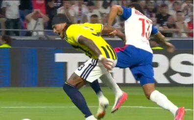 Lyon - Fenerbah�e ma��nda olay yaratan pozisyon: Fenerbah�e'den itirz!