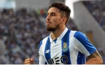 PSG, Alex Telles iin kaynak aryor!