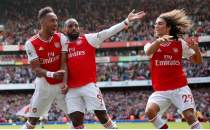 Arsenal, 10 yl sonra 2'de 2 yapt!