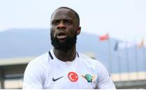 Akhisarsporlu Elvis Manu, in'e gitti