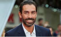 Robert Pires: 'Pogba, Manchester United'da kalmalı'