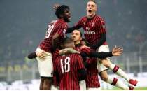 Milan'da hareketlilik! Futbolcular talya'ya arld