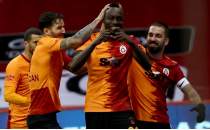 Galatasaray'dan Fatih Terim'e bol goll geri dn hediyesi