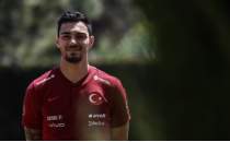 Beşiktaş Kaan Ayhan'ın peşini bırakmıyor