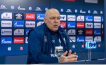 Schalke'de teknik adam ve sportif menajerin görevine son verildi