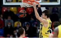 Fenerbahe lideri yendi, seriyi 6 ma yapt