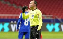 ampiyonlar Ligi ile Avrupa Ligi'nin final hakemleri aklad 