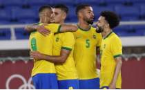 Tokyo'da Brezilya ampiyon: Dani Alves ov