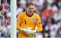 Pickford 55 yllk rekoru krd