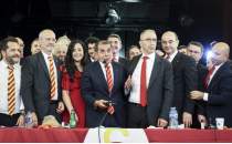 Galatasaray'da 12'li yeni forml! Ekip glendi
