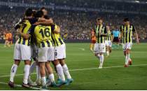 Fenerbahe'de genlik operasyonu srecek