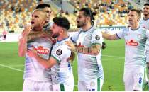 Malatya'da 2 krmz, 4 gol! Rizespor ok rahat!