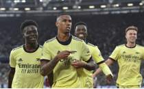 Arsenal'den st ste nc galibiyet!