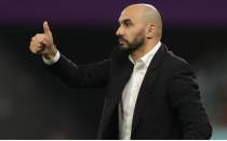 Walid Regragui'den Romain Saiss aklamas