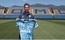 Fabregas, Como ile szleme imzalad