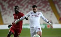 Sivasspor'dan sakat futbolcular iin aklama