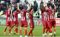Sivassporlu futbolcular yardm kampanyas iin harekete geti!