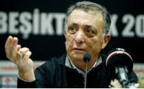 Ahmet Nur ebi'den fla aklamalar!