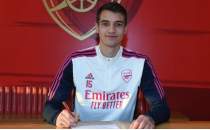 Arsenal Jakub Kiwior'u resmen aklad