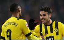 Salih oynad, Dortmund son anda kazand