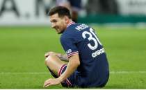 PSG'den Lionel Messi aklamas