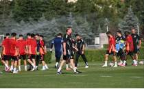 Markus Gisdol: 'Bu deerli ailenin bir paras olmaktan dolay ok mutluyum'