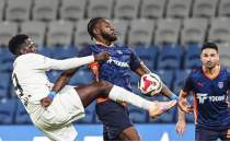 Trabzonspor'da Opoku i�in temaslar s�r�yor