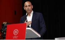 Eski spanya Futbol Federasyonu Bakan Luis Rubiales'e yumurtal saldr