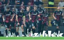 Genlerbirlii, bu sezonki galibiyetlerinin tamamn stanbul takmlarna kar ald