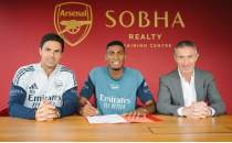 Arsenal, Mosquera transferini aklad