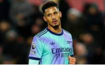 Real Madrid ve PSG, Saliba'nn peinde!