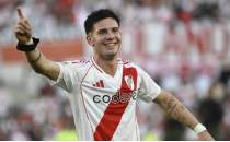 Real Madrid, Franco Mastantuono'yu resmen açıkladı!