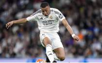 Emmanuel Petit: 'Mbappe için garip bir sezon oldu'