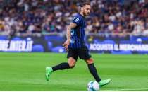 Hakan Çalhanoğlu, Inter'de ekim ayının futbolcusu seçildi