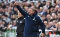 Nottingham Forest'ta Postecoglou'nun koltuu sallantda