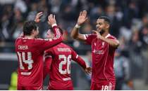 Liverpool, kötü gidişe 5 golle dur dedi!