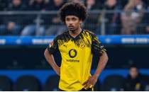 Karim Adeyemi'ye muşta ve elektroşok silahı taşıdığı için ceza!