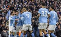 Manchester City, 2-0'dan yakaland ama galibiyeti ald!