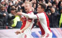 Ajax, derbide Feyenoord'u devirdi!