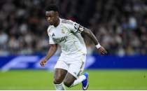 Real Madrid'de Vinicius i�in kap�lar kapal�!