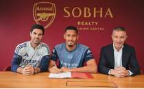 Arsenal, William Saliba ile yeni szleme imzalad