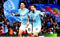 Manchester City, kupay� Arsenal'in elinden ald�!